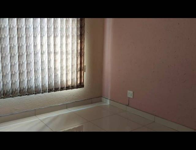 2 BEDROOM DUPLEX FOR SALE IN BASSONIA ROCK